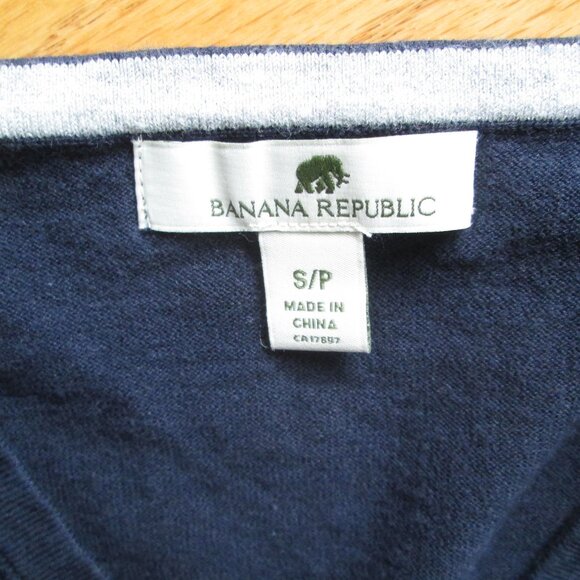 New Men's Banana Republic V-neck Navy Blue Long Sleeve T-shirt Size Small - Picture 2 of 4
